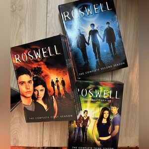 ✨SOLD✨Roswell Complete Series DVD Set